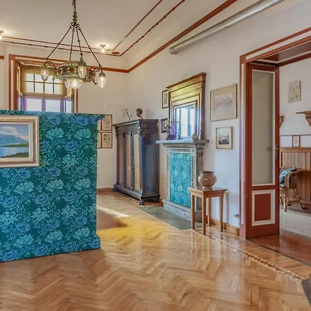 Villa Family With Stunning View By Wonderful Italy Civenna