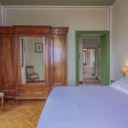 Family With Stunning View By Wonderful Italy Villa Civenna
