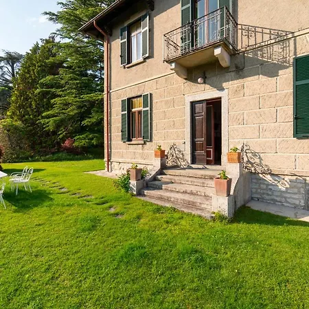 Family With Stunning View By Wonderful Italy * Civenna