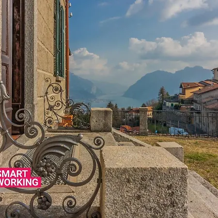 Family With Stunning View By Wonderful Italy Villa *