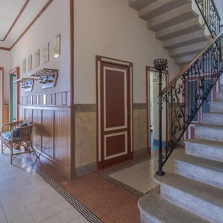 Family With Stunning View By Wonderful Italy Villa