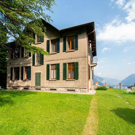 Villa Family With Stunning View By Wonderful Italy
