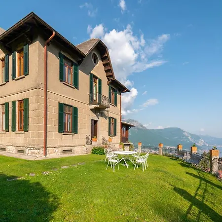 Family With Stunning View By Wonderful Italy *